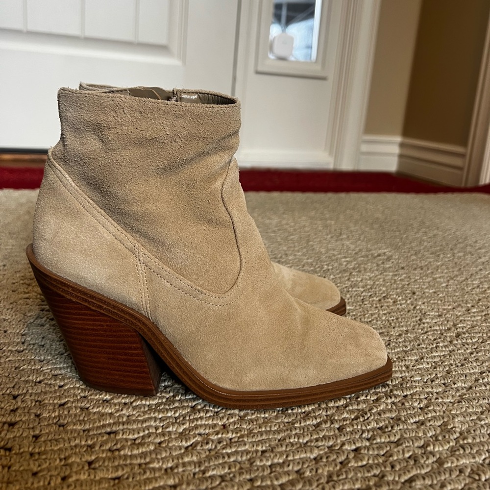 Vince Camuto soft suede boots